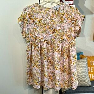 Beautiful Hayden LA Babydoll Top